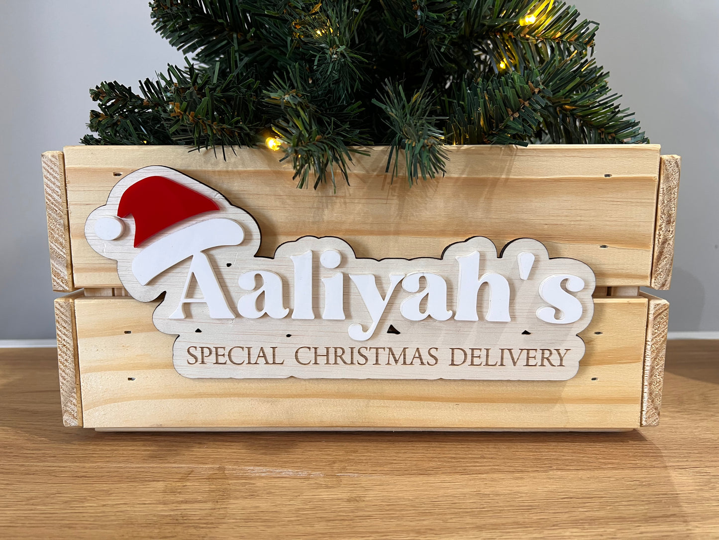 DIY Christmas Crate (Santa Hat) - PLAQUE ONLY