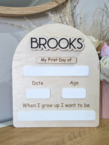 Multiple Name First/Last Day Board